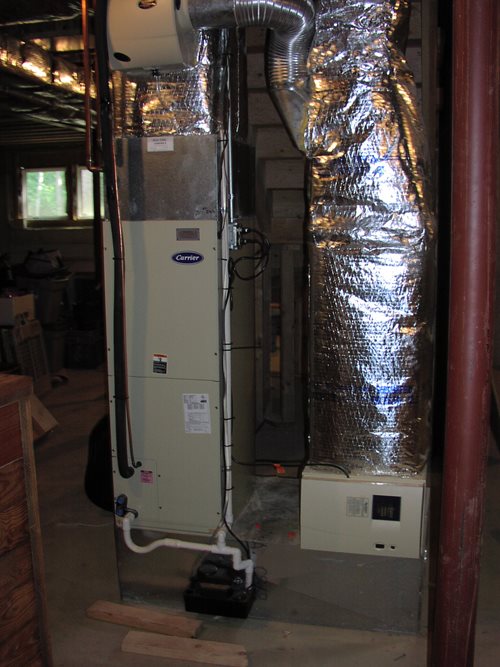 Hybrid Heating using a Heat pump with Hot water coil